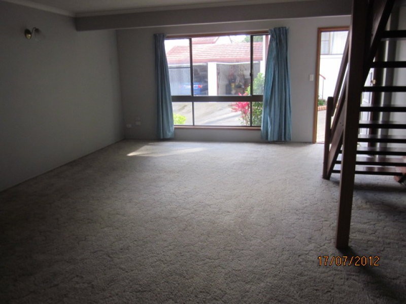 8/155 John Paul Drive, Springwood QLD 4127