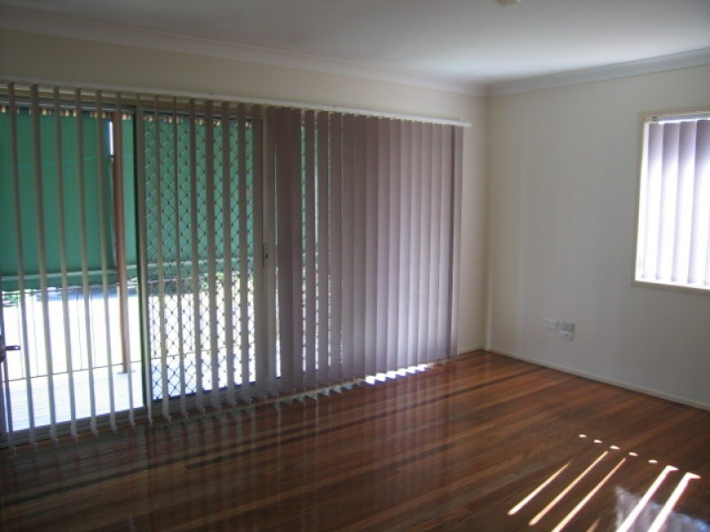 13 Kinloch Street, Daisy Hill QLD 4127
