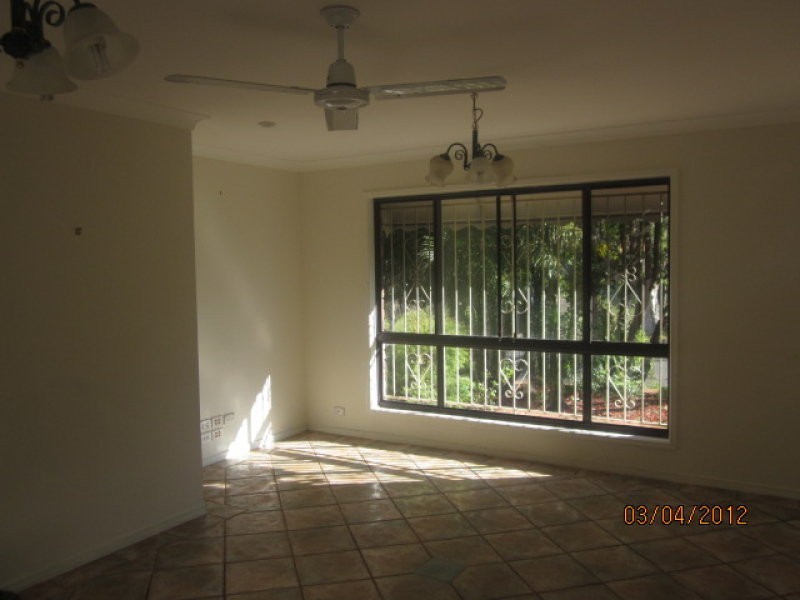 8 Felice Street, Daisy Hill QLD 4127