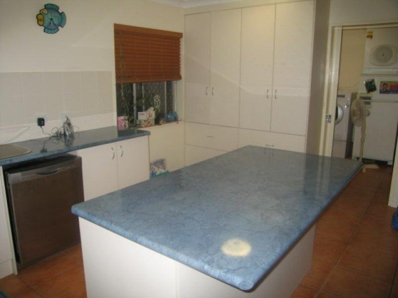 7 Lake Road, Slacks Creek QLD 4127
