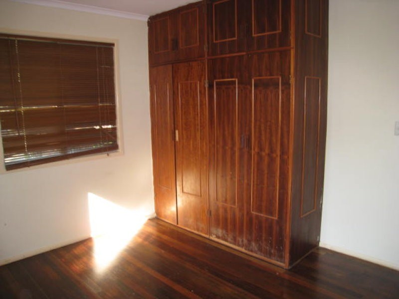 2 Kingston Court, Kingston QLD 4114