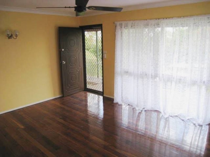 8 Perth Street, Kingston QLD 4114