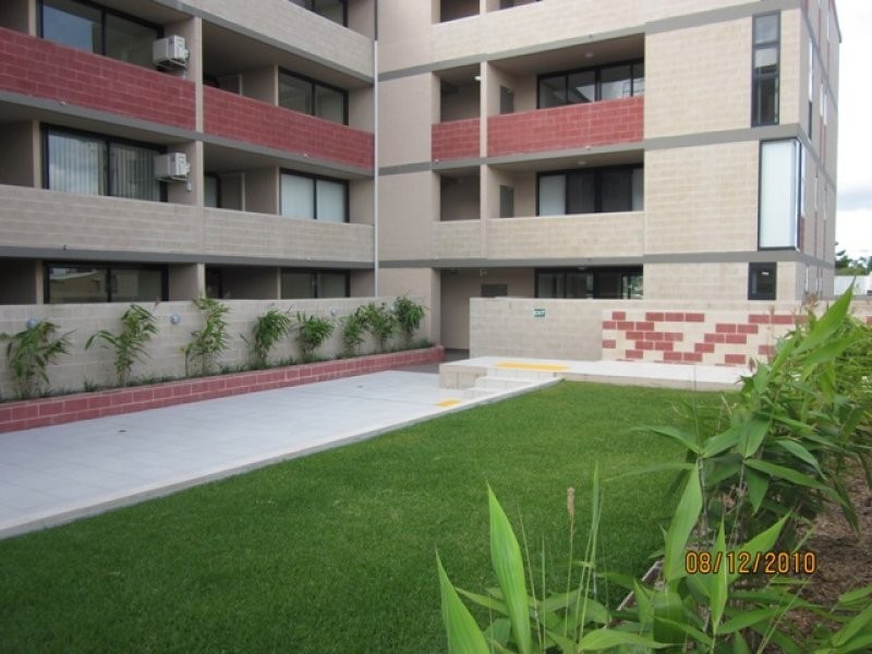 8/25 Blackwood Road, Logan Central QLD 4114