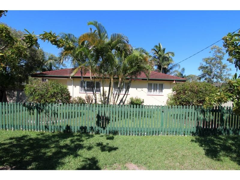 8 Macbeth Street, Kingston QLD 4114