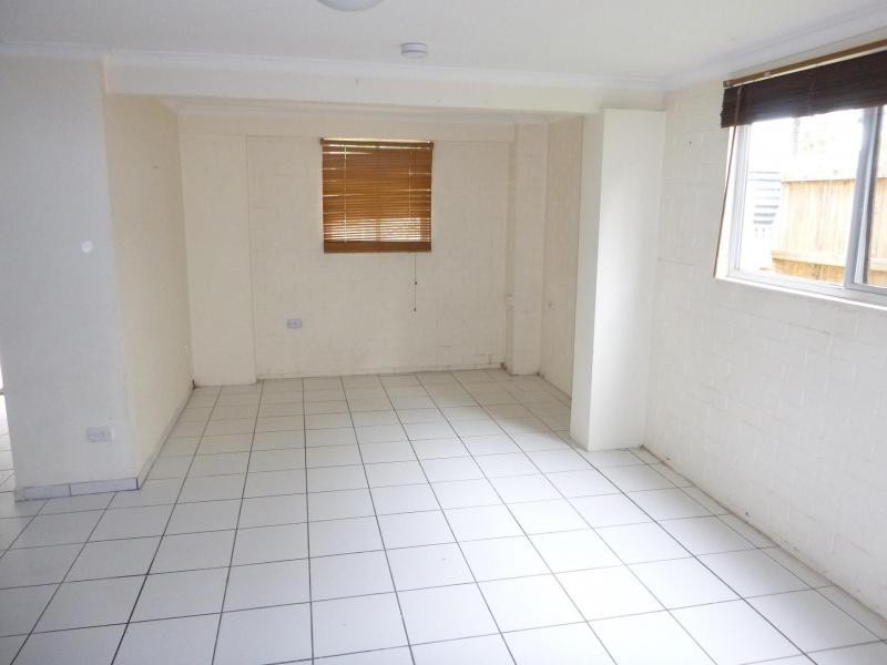 12 Gwinear Street, Kingston QLD 4114