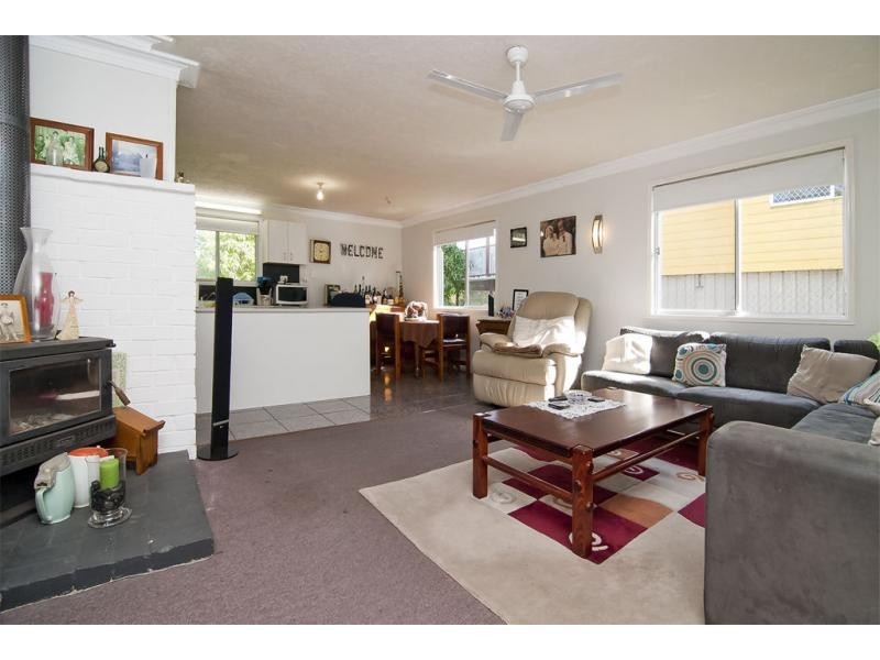 18 Hinchinbrook Avenue, Bethania QLD 4205