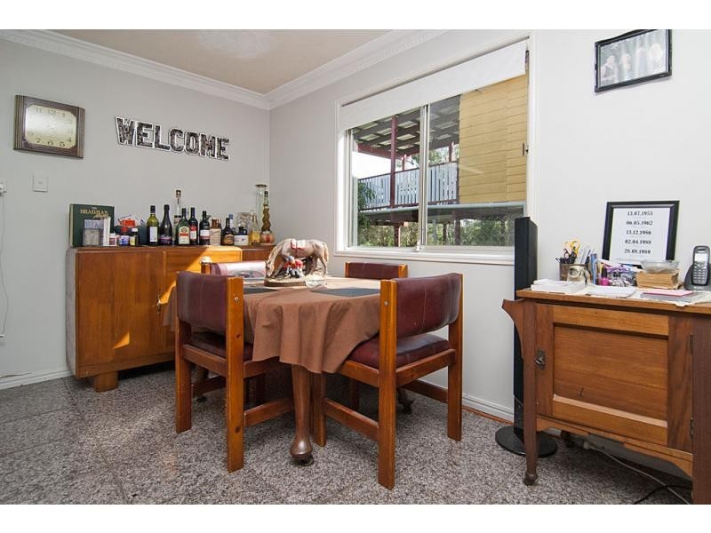 18 Hinchinbrook Avenue, Bethania QLD 4205