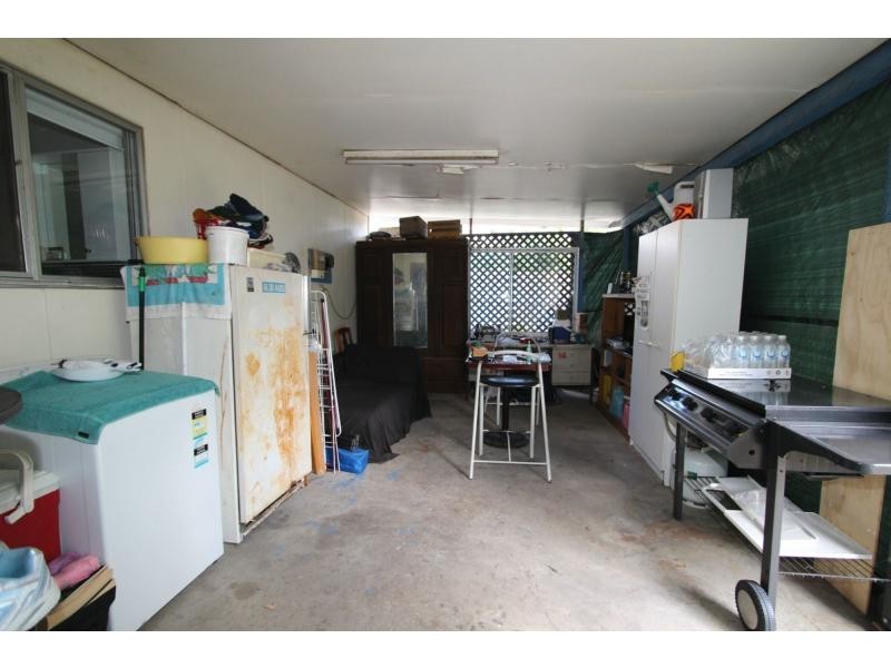 18 Hinchinbrook Avenue, Bethania QLD 4205