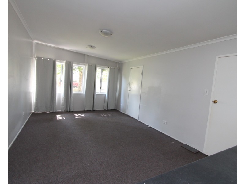 31 Carcoola Street, Kingston QLD 4114