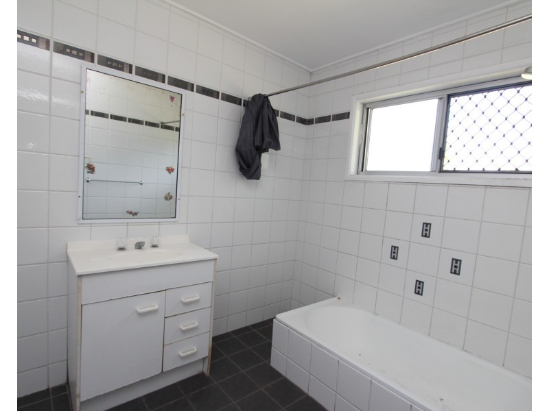 31 Carcoola Street, Kingston QLD 4114