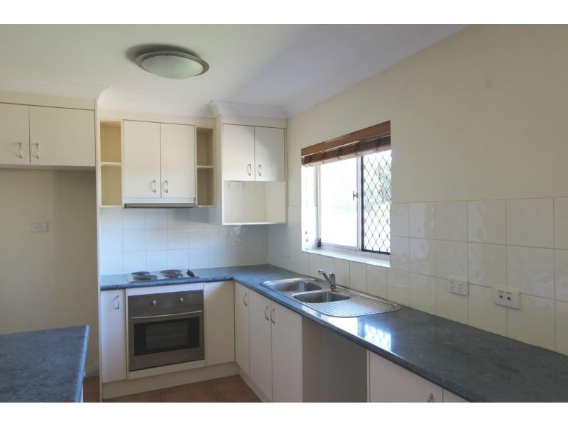 7 Lake Road, Slacks Creek QLD 4127