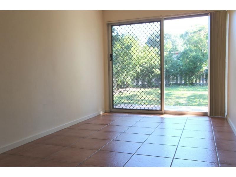7 Lake Road, Slacks Creek QLD 4127