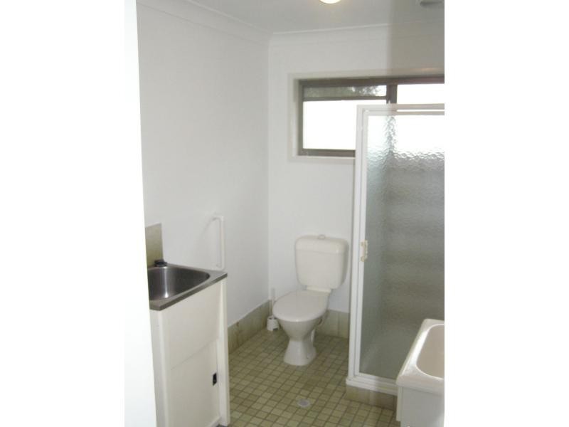 9/10 North Road, Woodridge QLD 4114