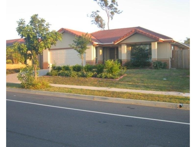 104 Wallum Drive, Parkinson QLD 4115
