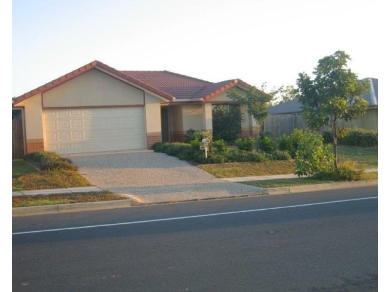 104 Wallum Drive, Parkinson QLD 4115