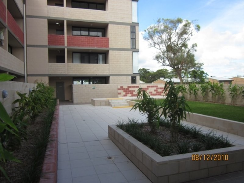 8/25 Blackwood Road, Logan Central QLD 4114