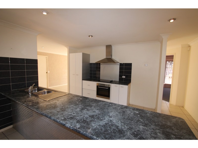 14 Sandra Ann Drive, Edens Landing QLD 4207
