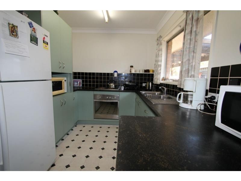 32 MacArthur Crescent, Slacks Creek QLD 4127