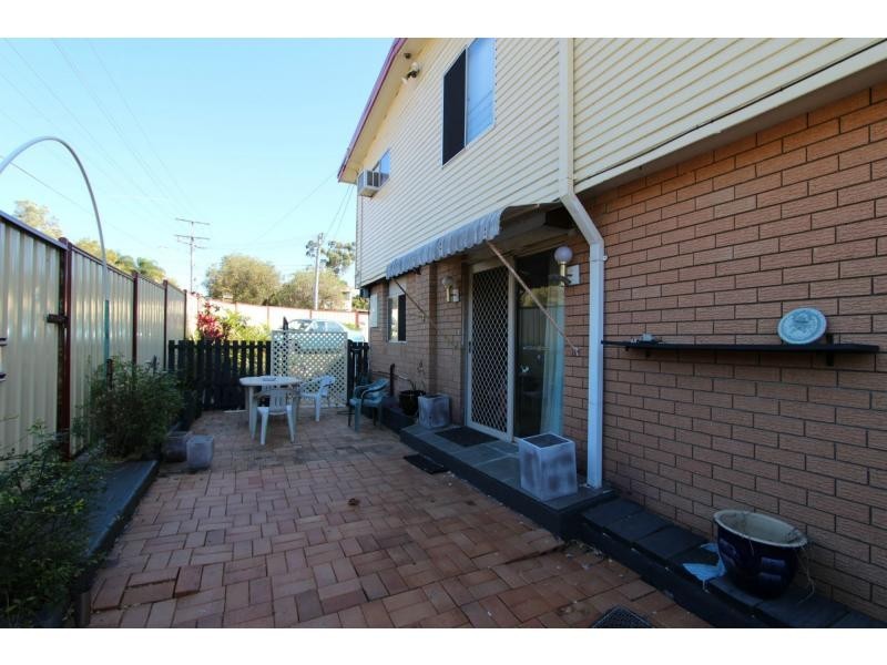 1 Dale Street, Kingston QLD 4114