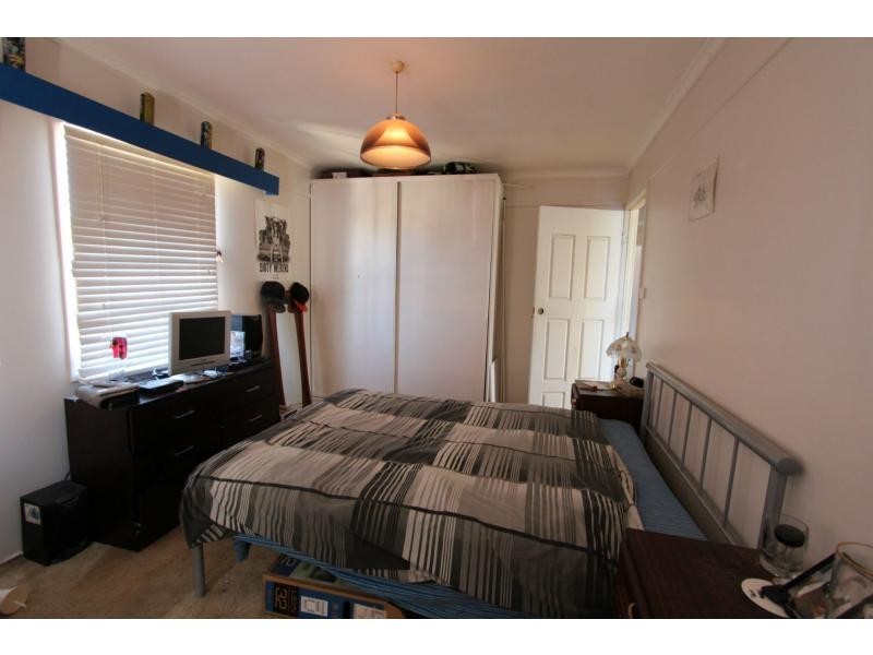 1 Dale Street, Kingston QLD 4114