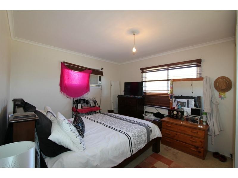 1 Dale Street, Kingston QLD 4114