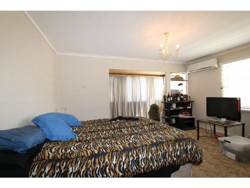 1 Dale Street, Kingston QLD 4114