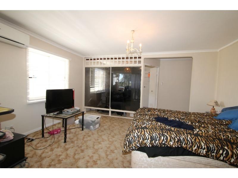 1 Dale Street, Kingston QLD 4114