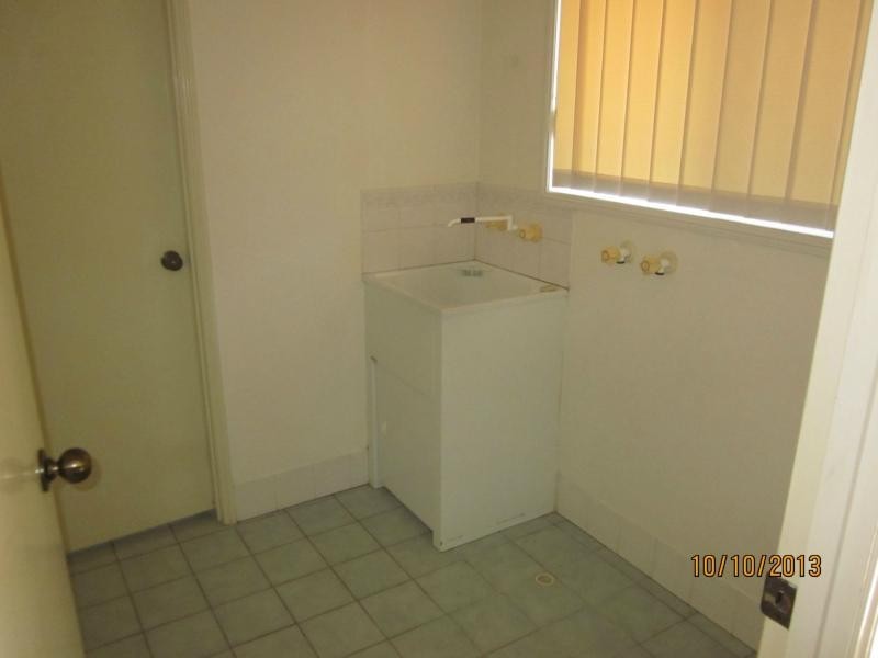 1/7 Tanah Merah Avenue, Tanah Merah QLD 4128