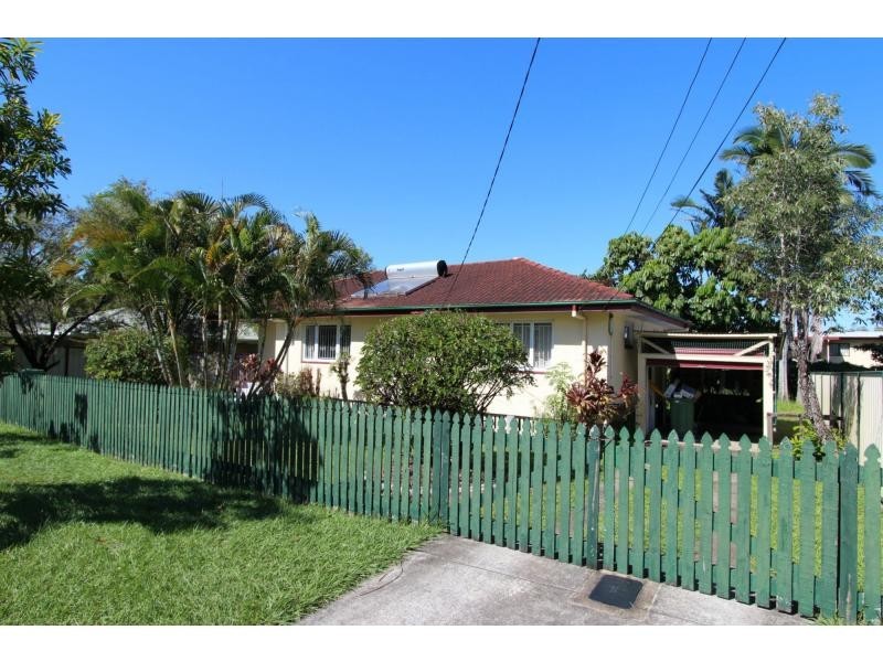 8 Macbeth Street, Kingston QLD 4114
