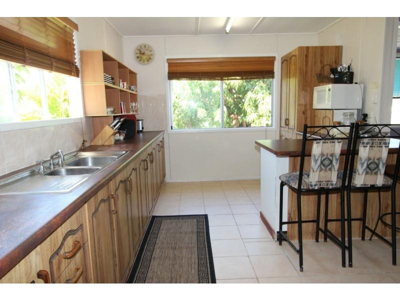 6 Bruce Road, Woodridge QLD 4114