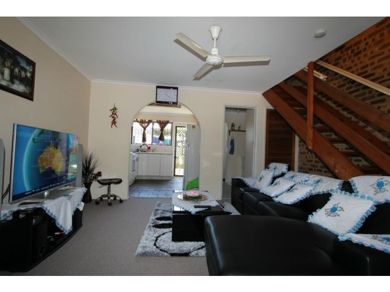 8/31 North Road, Woodridge QLD 4114
