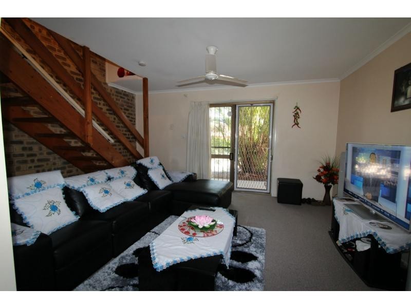 8/31 North Road, Woodridge QLD 4114