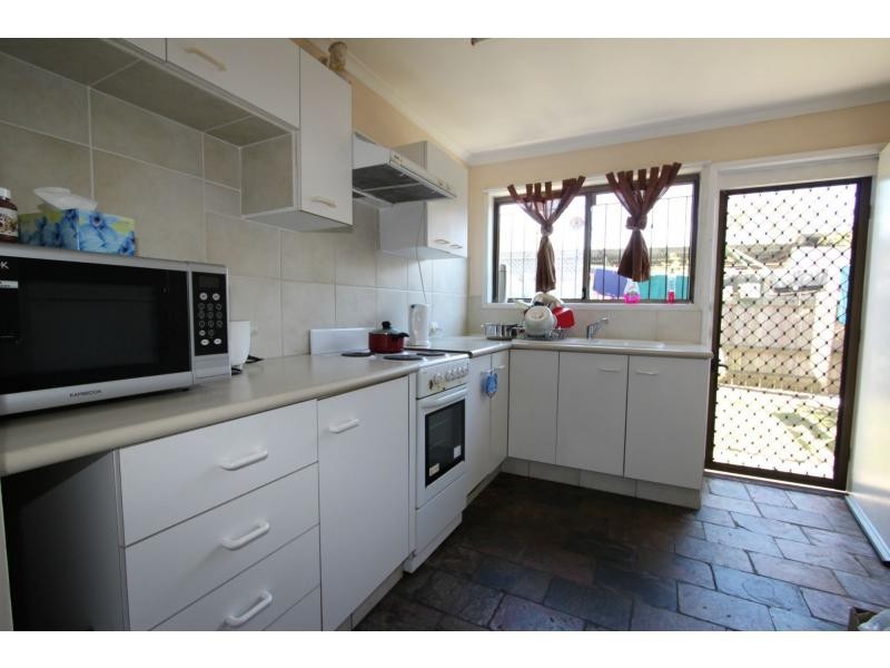 8/31 North Road, Woodridge QLD 4114