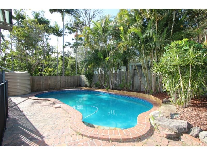 6 Forest Street, Daisy Hill QLD 4127