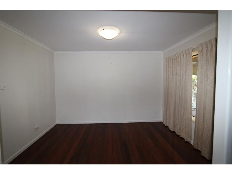 6 Forest Street, Daisy Hill QLD 4127