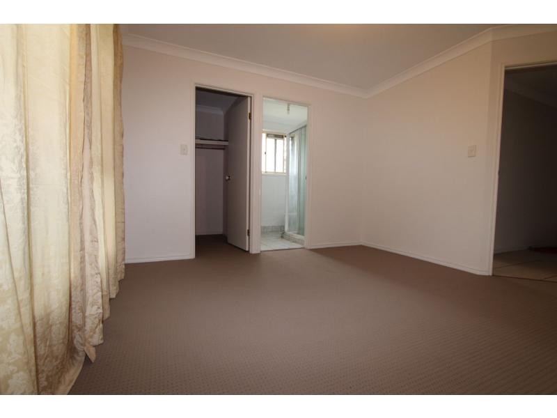109 Bannockburn Crescent, Parkinson QLD 4115