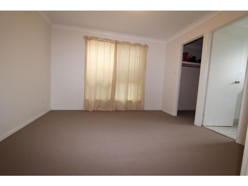 109 Bannockburn Crescent, Parkinson QLD 4115