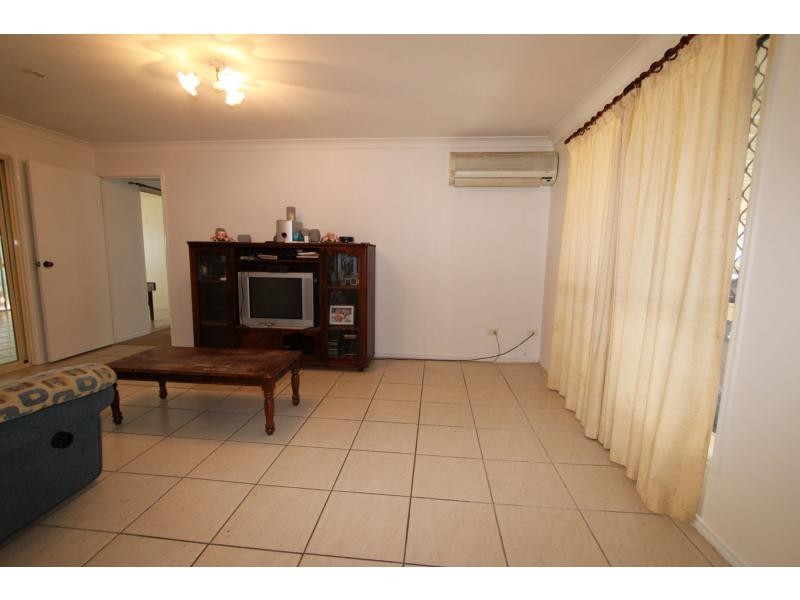 109 Bannockburn Crescent, Parkinson QLD 4115