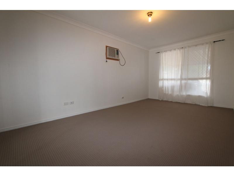 109 Bannockburn Crescent, Parkinson QLD 4115