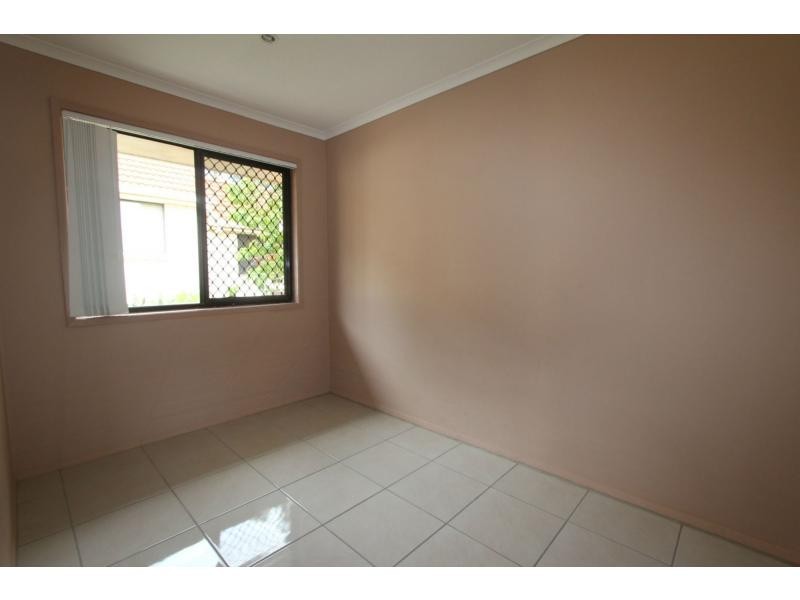 18/28 Defiance Road, Logan Central QLD 4114