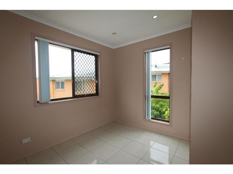 18/28 Defiance Road, Logan Central QLD 4114