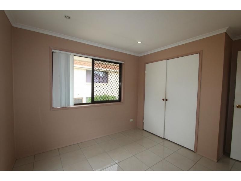 18/28 Defiance Road, Logan Central QLD 4114