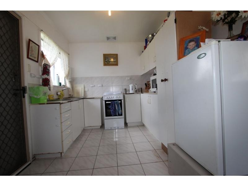 28 Myra Street, Kingston QLD 4114