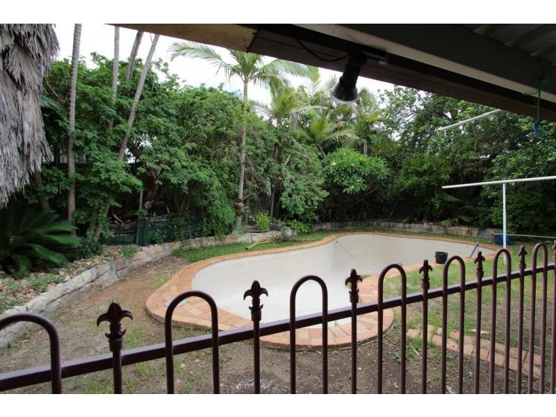 1 Norfolk Street, Hillcrest QLD 4118