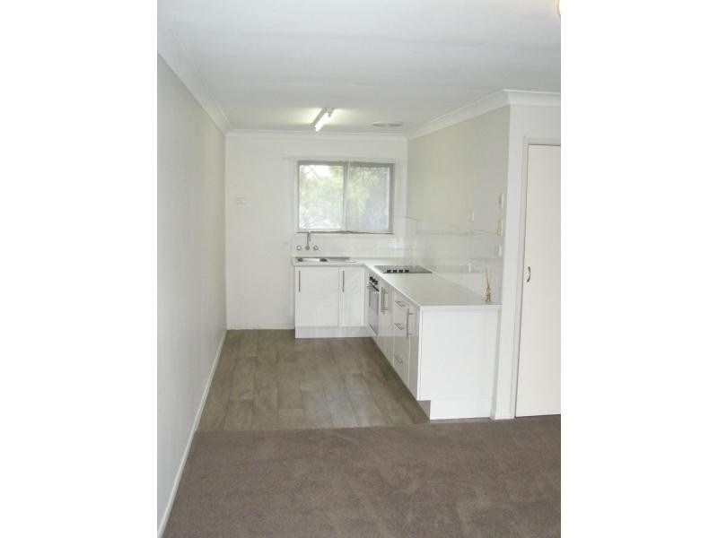 9/10 North Road, Woodridge QLD 4114