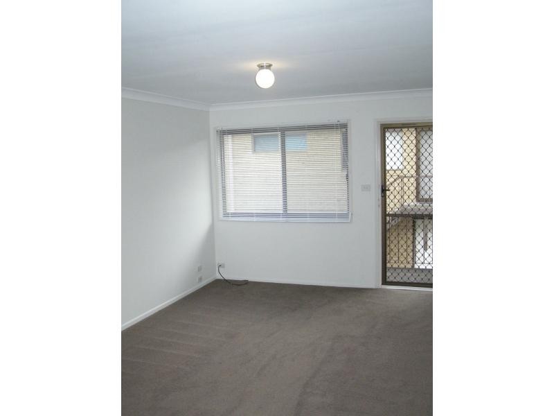 9/10 North Road, Woodridge QLD 4114