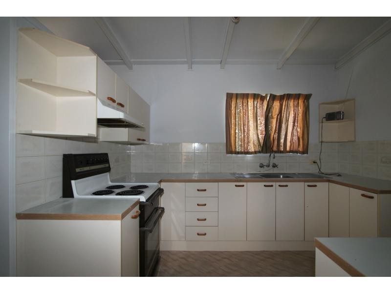 41 Elm Avenue, Woodridge QLD 4114