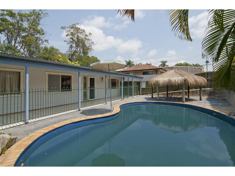 9 Lenore Crescent, Springwood QLD 4127