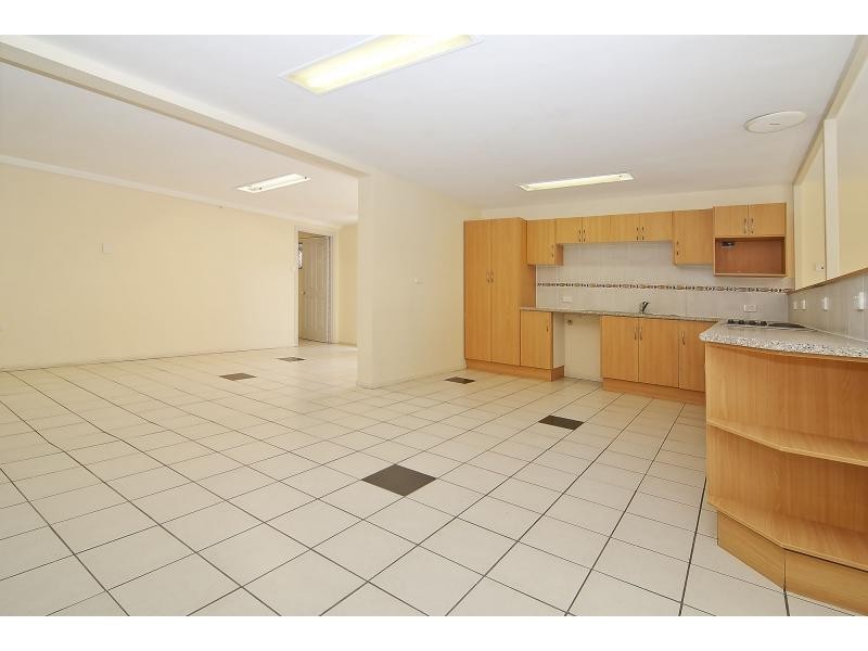 9 Lenore Crescent, Springwood QLD 4127