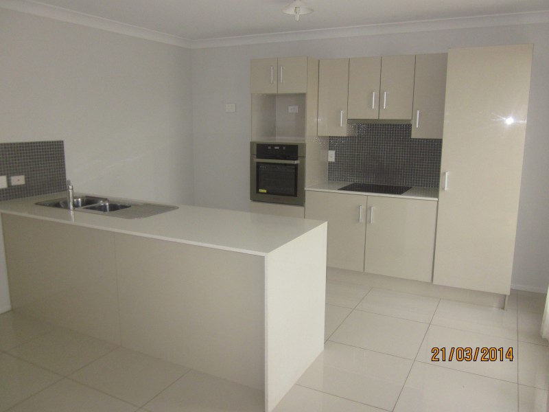 2/3A Linda Street, Kingston QLD 4114